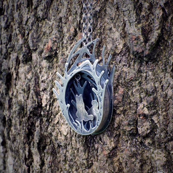 Sterling Silver Kinetic Necklace, Red Riding Hood And Wolf 01